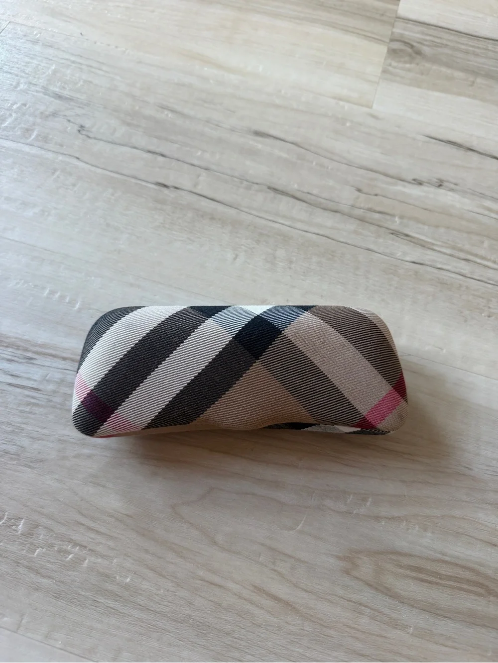 Burberry Plaid Pattern Hard Glasses Case - Beige, Black, Pink